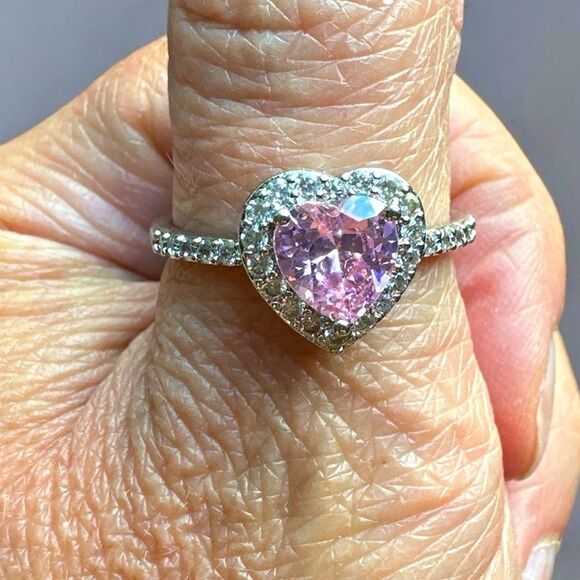 NEW Pink Heart-shaped & Clear Crystal CZ Halo Ring White Gold Plated Size 9 - Picture 12 of 12